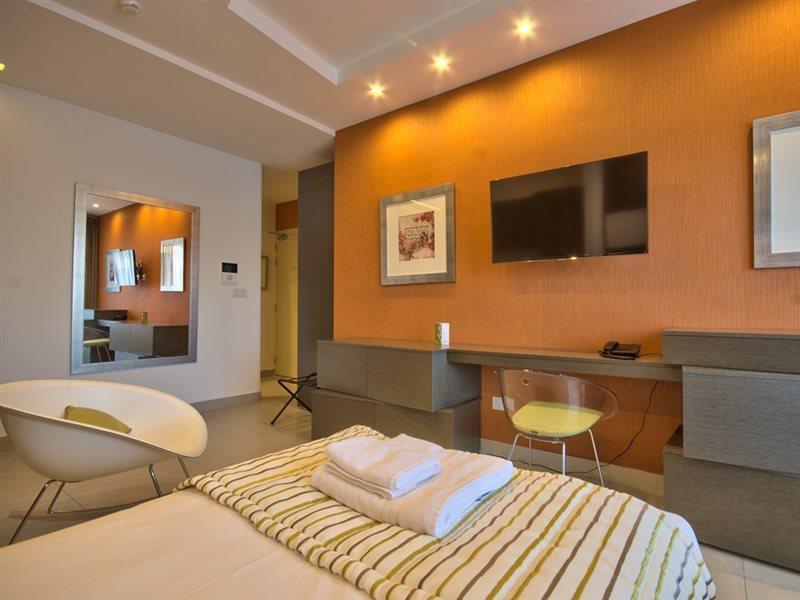 Jules Suites Saint Julian's Exteriér fotografie