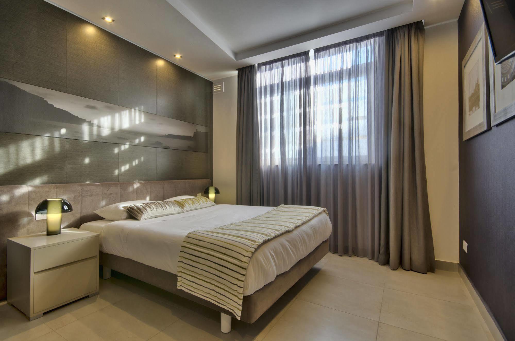 Jules Suites Saint Julian's Exteriér fotografie